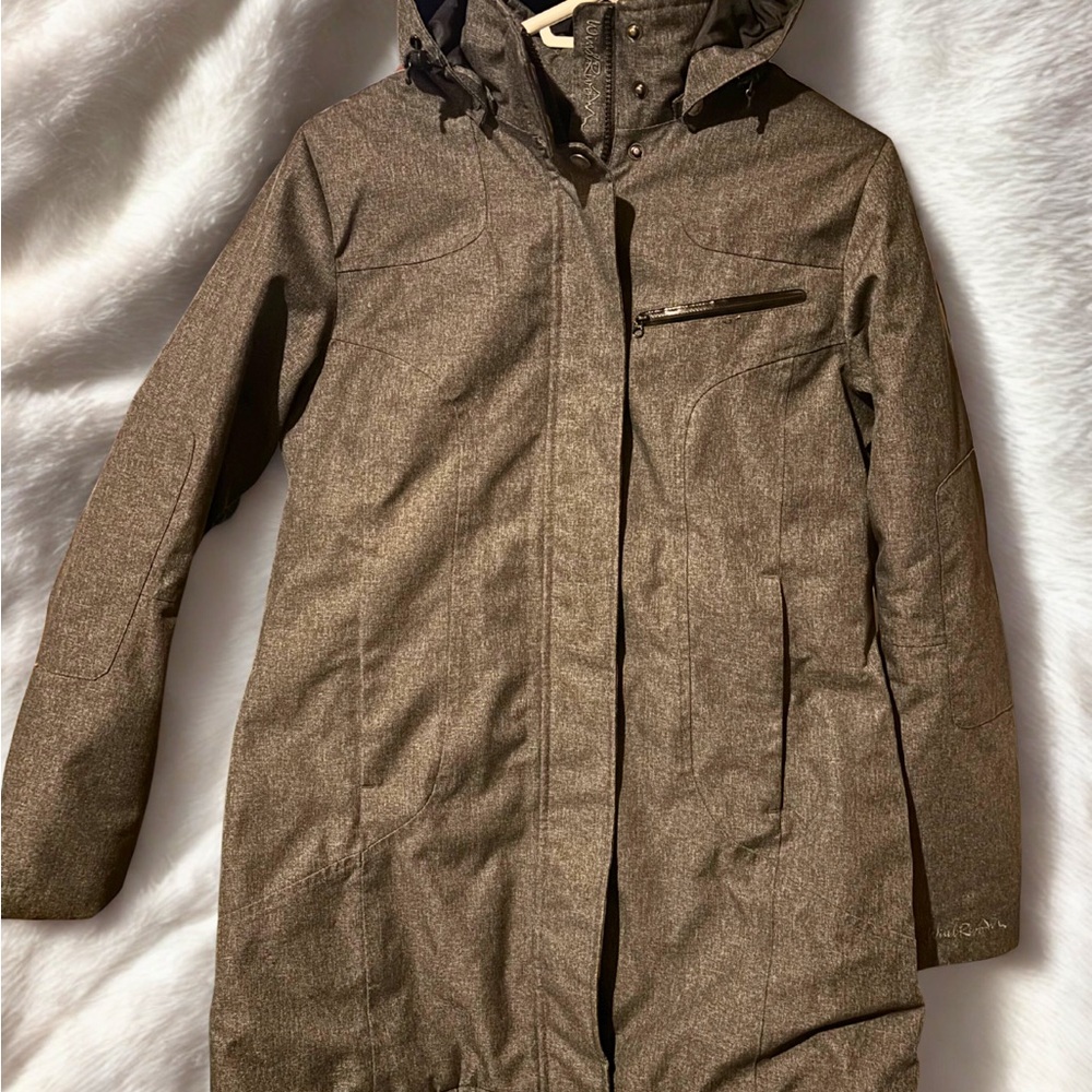 Wind River! Gunmetal Grey. This coat could last you a lifetime! So warm!! 🥳